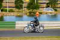 Vintage-motorcycle-club;eventdigitalimages;mallory-park;mallory-park-trackday-photographs;no-limits-trackdays;peter-wileman-photography;trackday-digital-images;trackday-photos;vmcc-festival-1000-bikes-photographs